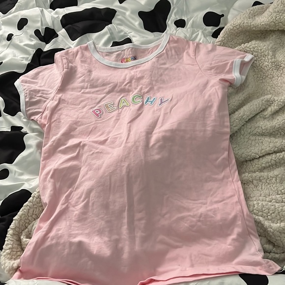 MeganPlays Peachy Squad shirt - Picture 1 of 3